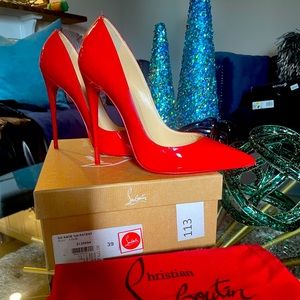 Christian Louboutin “So Kate”